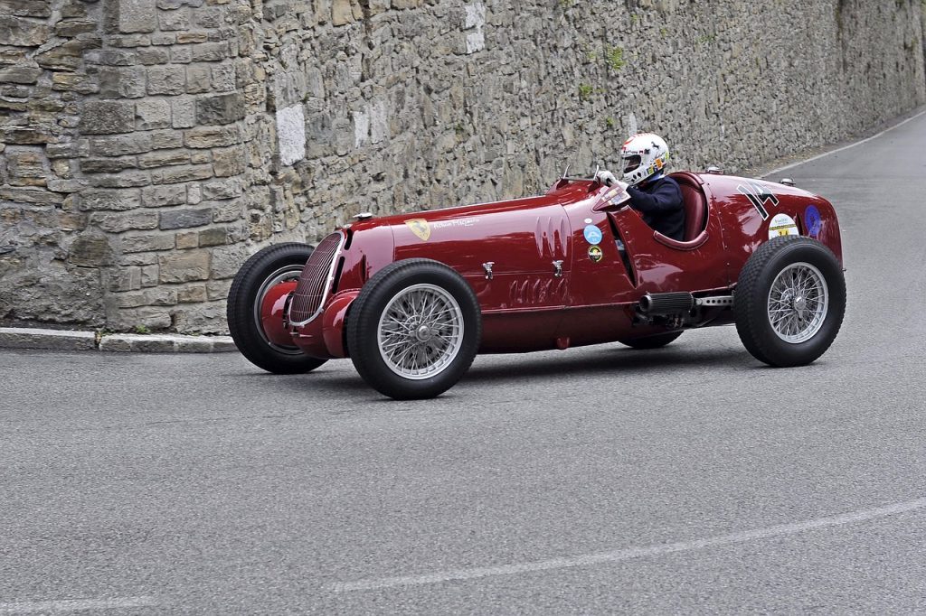 Alfa romeo auto fangio