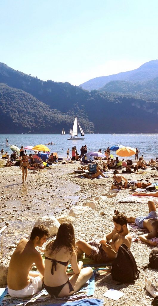 Abadía Lariana, Lago de Como