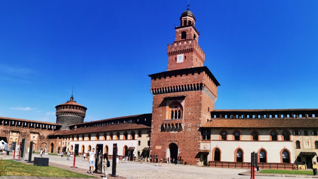 castillo sforzesco milan